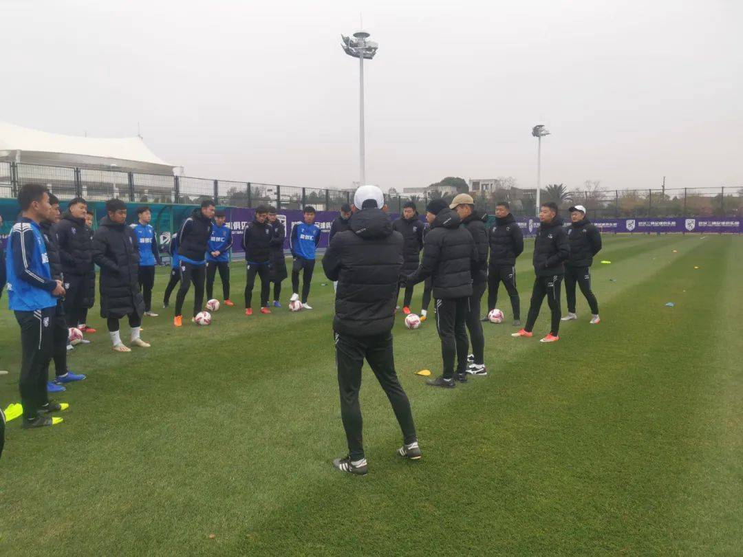 
武汉赛区申办中甲 三镇有望主场作战：3377官网(图4)