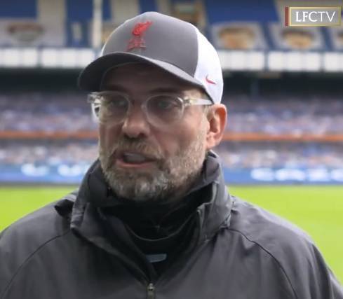 【3377官网】
谈体毛级越位！董路：足球正在变得像娘们儿一样琐屑较量 特没劲(图1)