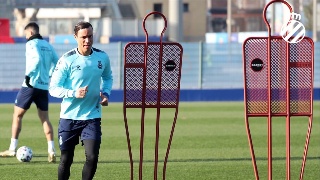 【3377app】
中超裂成两大阵营!不屑为伍?1弱旅霸气侧漏 1强队倒戈令人费解(图1) 3377体育