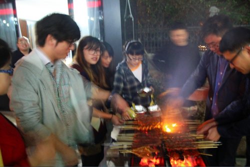 3377体育_
乒球亚洲杯秘史：62冠国乒得52冠 遭七次意外最近1次让冯天薇夺冠(图1)